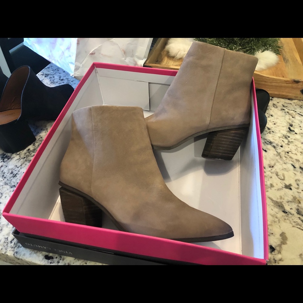 Brand new Vince Camuto booties